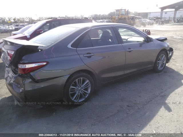 4T1BF1FK1FU035407 - 2015 TOYOTA CAMRY LE/XLE/SE/XSE GRAY photo 4