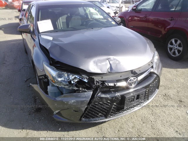 4T1BF1FK1FU035407 - 2015 TOYOTA CAMRY LE/XLE/SE/XSE GRAY photo 6