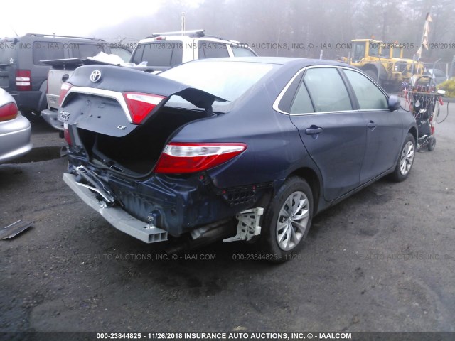 4T4BF1FK7GR550306 - 2016 TOYOTA CAMRY LE/XLE/SE/XSE BLUE photo 4