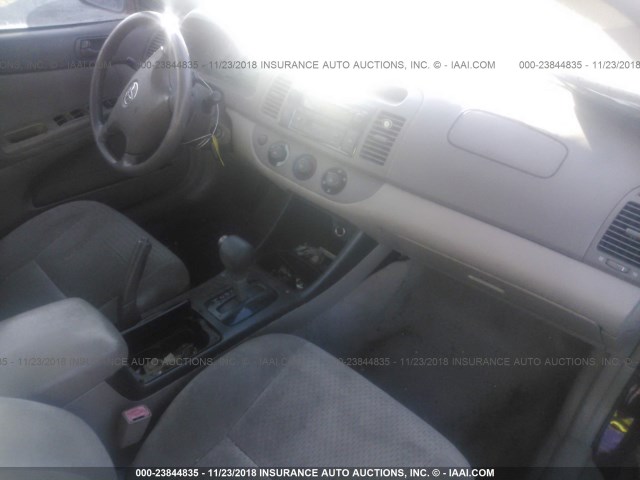 4T1BE32K72U067244 - 2002 TOYOTA CAMRY LE/XLE/SE MAROON photo 5