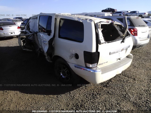 1A8HX58N07F543649 - 2007 CHRYSLER ASPEN LIMITED WHITE photo 3