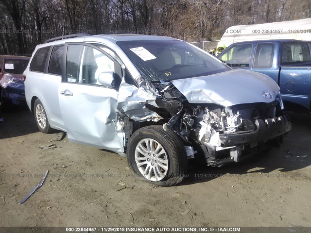 5TDYK3DC9FS567865 - 2015 TOYOTA SIENNA XLE/LIMITED Light Blue photo 1