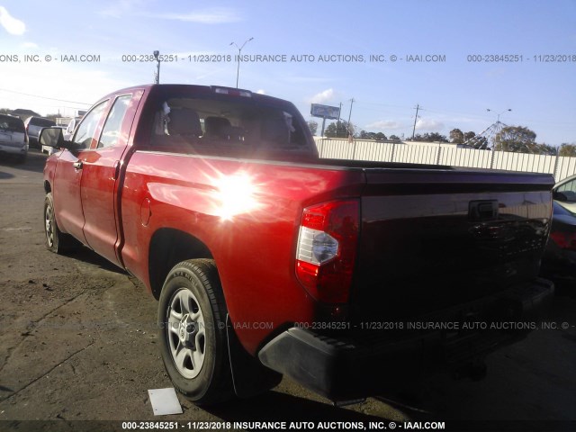 5TFRM5F18HX112685 - 2017 TOYOTA TUNDRA DOUBLE CAB SR/SR5 RED photo 3