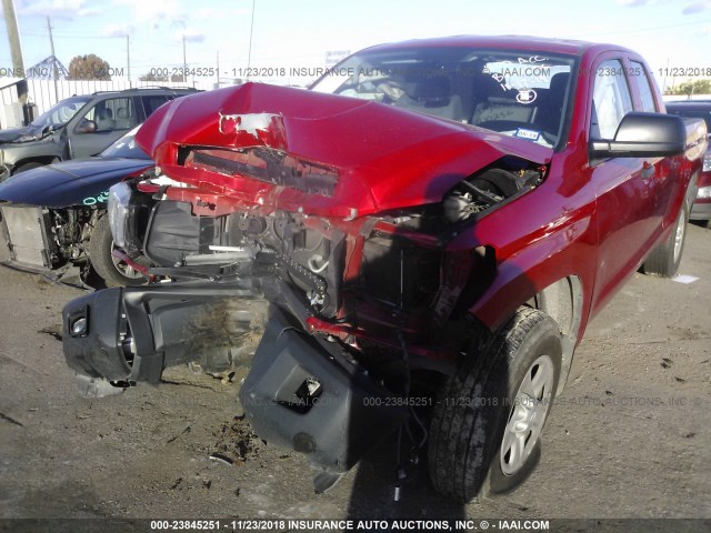 5TFRM5F18HX112685 - 2017 TOYOTA TUNDRA DOUBLE CAB SR/SR5 RED photo 6