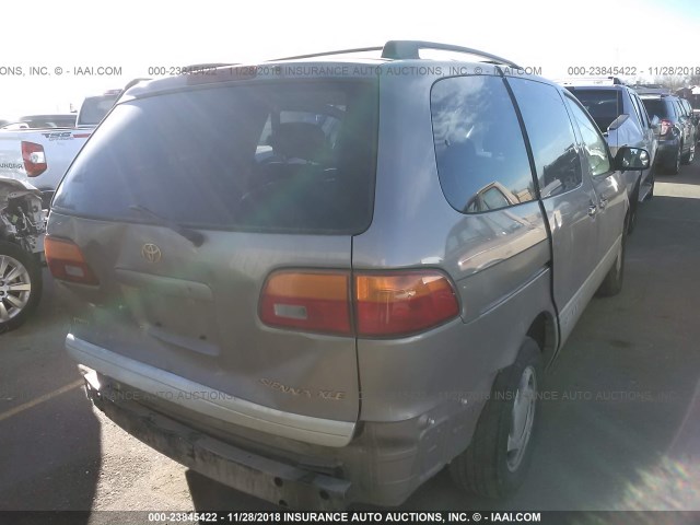 4T3ZF13C5WU005068 - 1998 TOYOTA SIENNA LE/XLE GOLD photo 4