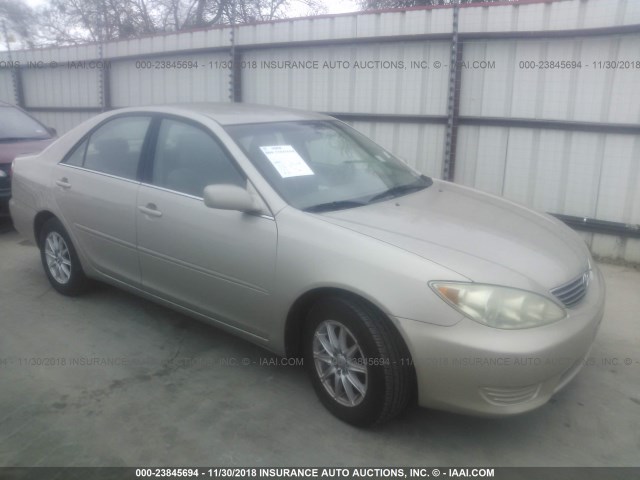 4T1BE32K06U696138 - 2006 TOYOTA CAMRY LE/XLE/SE GOLD photo 1