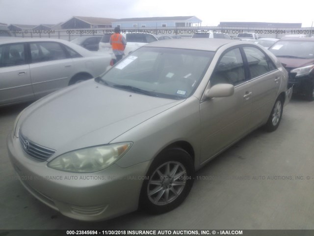 4T1BE32K06U696138 - 2006 TOYOTA CAMRY LE/XLE/SE GOLD photo 2