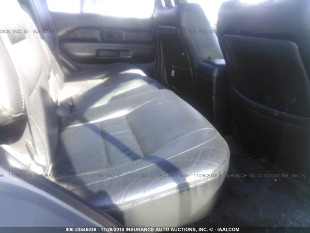 JNRDR07X51W101267 - 2001 INFINITI QX4 SILVER photo 8