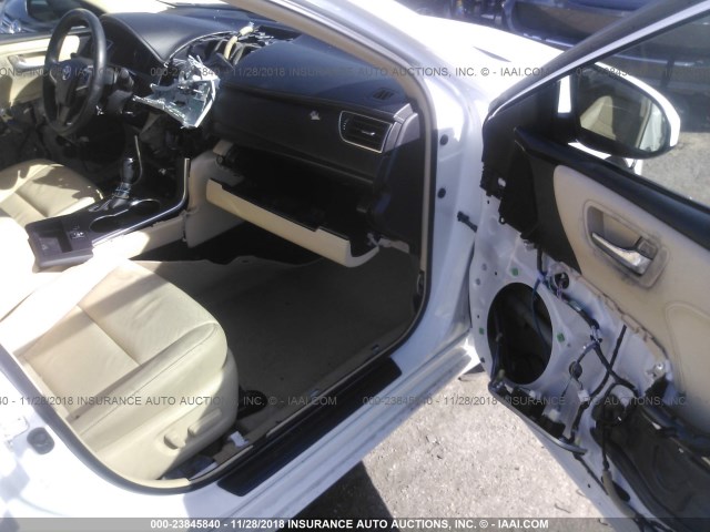 4T4BF1FKXFR466706 - 2015 TOYOTA CAMRY LE/XLE/SE/XSE WHITE photo 5