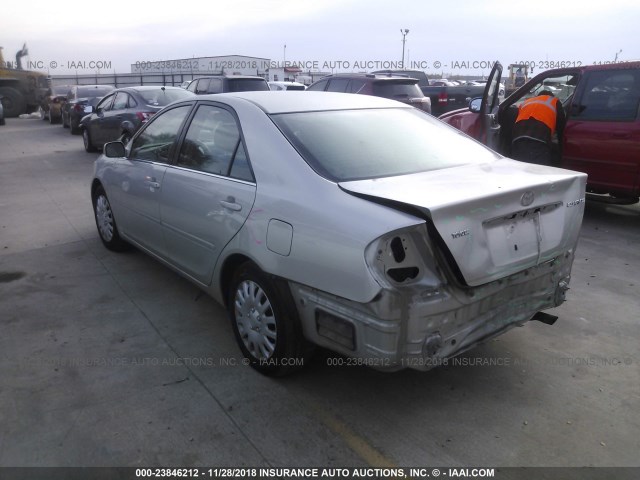 4T1BE32K72U563497 - 2002 TOYOTA CAMRY LE/XLE/SE SILVER photo 3