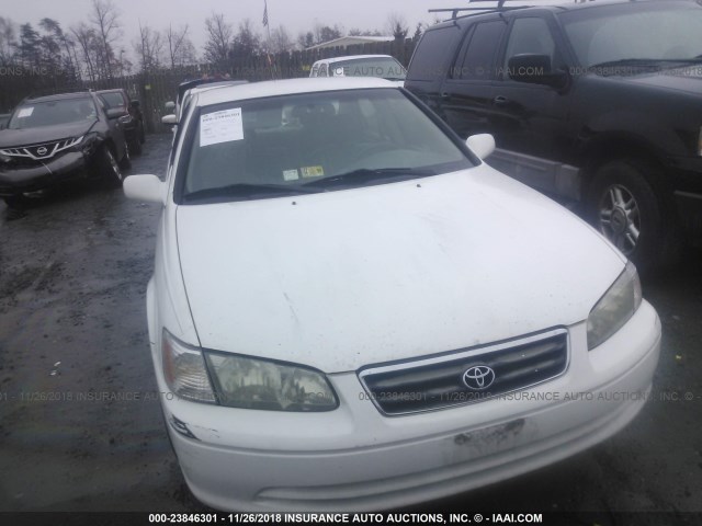 4T1BG22K81U791902 - 2001 TOYOTA CAMRY CE/LE/XLE WHITE photo 6