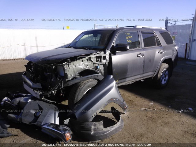 JTEBU5JR5G5398032 - 2016 TOYOTA 4RUNNER SR5 PREM/LTDL/TRAIL/TRD GRAY photo 2