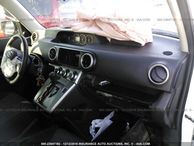 JTLZE4FEXEJ049876 - 2014 TOYOTA SCION XB WHITE photo 5