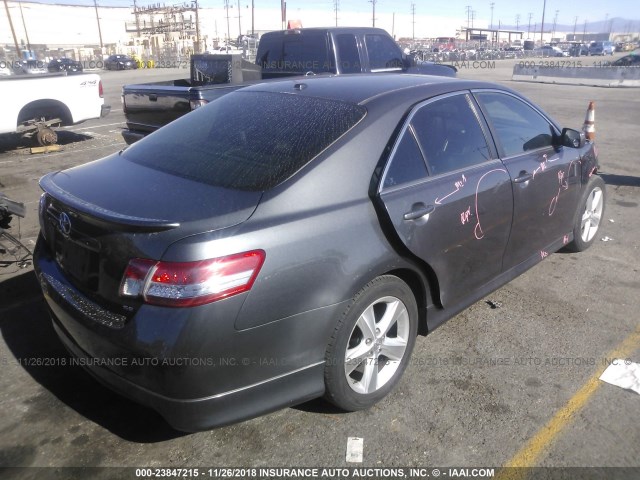 4T1BK3EK1AU110012 - 2010 TOYOTA CAMRY SE/LE/XLE GRAY photo 4