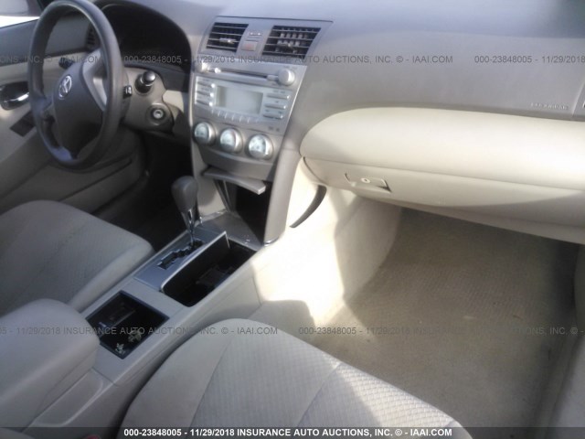 4T1BE46K27U073072 - 2007 TOYOTA CAMRY NEW GENERAT CE/LE/XLE/SE RED photo 5