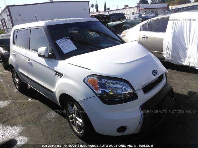 KNDJT2A29B7310505 - 2011 KIA SOUL +/!/SPORT WHITE photo 1