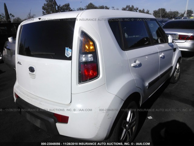 KNDJT2A29B7310505 - 2011 KIA SOUL +/!/SPORT WHITE photo 4