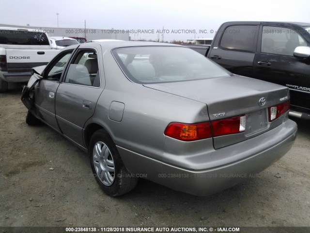 4T1BF22K31U126862 - 2001 TOYOTA CAMRY LE/XLE GRAY photo 3