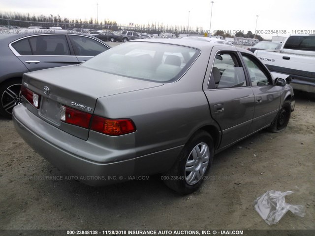4T1BF22K31U126862 - 2001 TOYOTA CAMRY LE/XLE GRAY photo 4