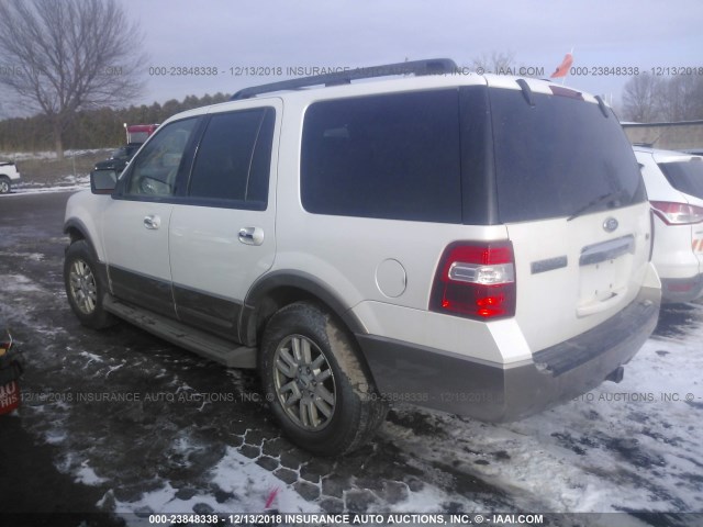 1FMJU1J56BEF06149 - 2011 FORD EXPEDITION XLT/KING RANCH WHITE photo 3