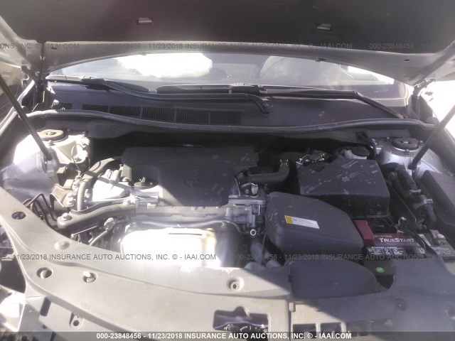 4T1BF1FK2GU216971 - 2016 TOYOTA CAMRY LE/XLE/SE/XSE SILVER photo 10