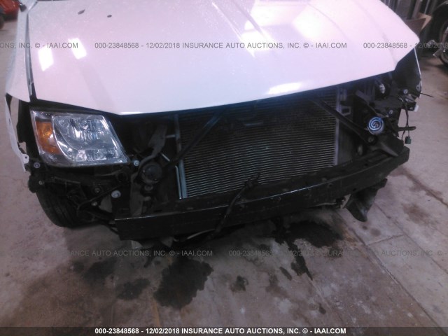 1D8HN44H08B183686 - 2008 DODGE GRAND CARAVAN SE WHITE photo 6