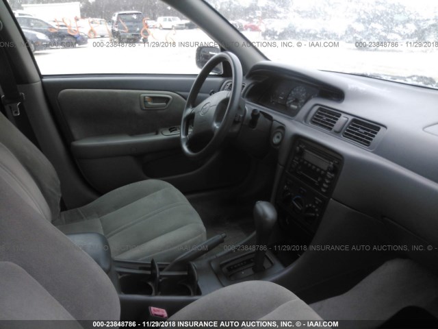 4T1BG22K71U029130 - 2001 TOYOTA CAMRY CE/LE/XLE TAN photo 5