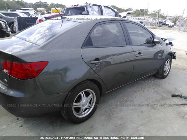 KNAFU4A20A5861556 - 2010 KIA FORTE EX GRAY photo 4