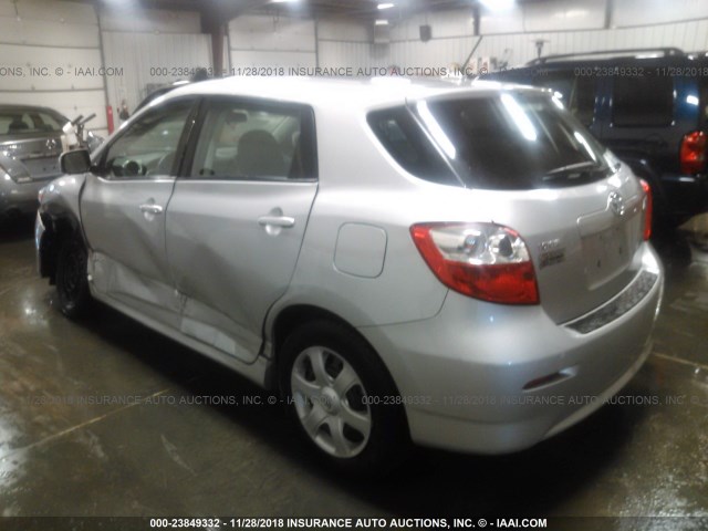 2T1KU40E79C090153 - 2009 TOYOTA COROLLA MATRIX  SILVER photo 3