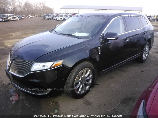 2LMHJ5AT5DBL52601 - 2013 LINCOLN MKT BLACK photo 2