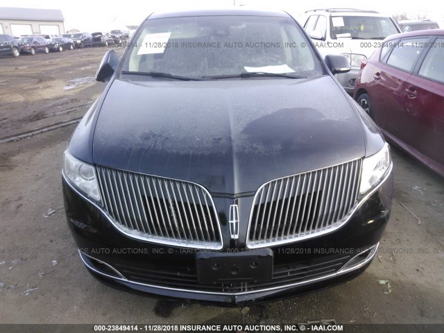 2LMHJ5AT5DBL52601 - 2013 LINCOLN MKT BLACK photo 6