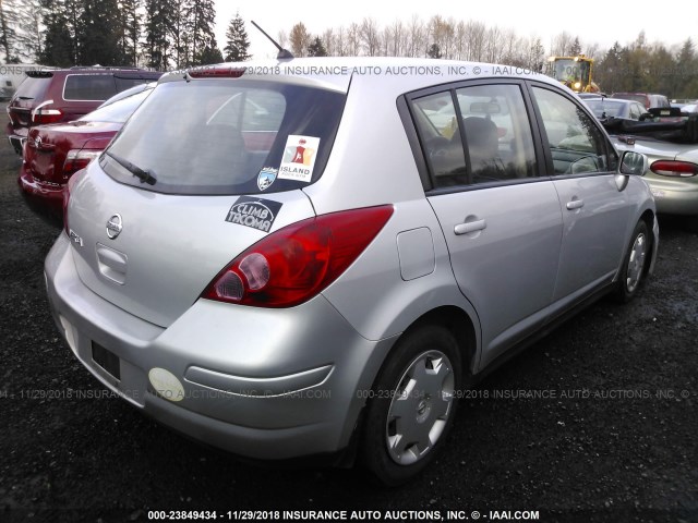 3N1BC13E69L381613 - 2009 NISSAN VERSA S/SL SILVER photo 4