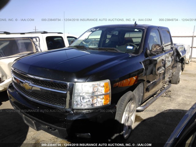 2GCEC13J181197610 - 2008 CHEVROLET SILVERADO C1500 BLACK photo 2