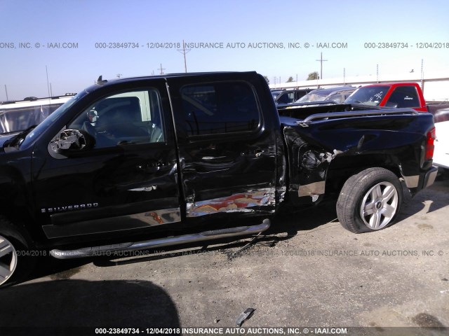 2GCEC13J181197610 - 2008 CHEVROLET SILVERADO C1500 BLACK photo 6