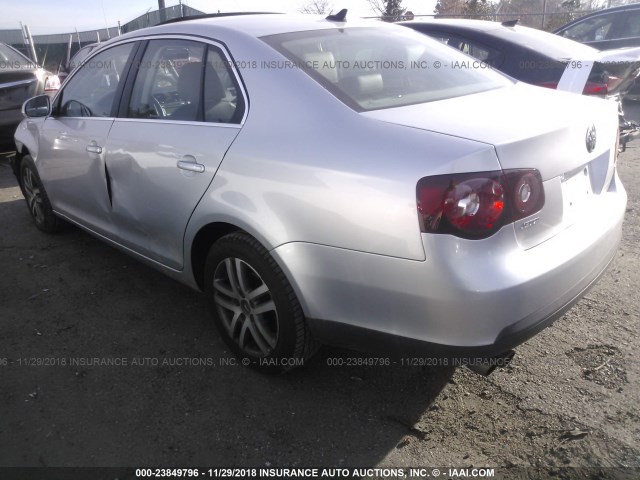 3VWRZ71KX9M165230 - 2009 VOLKSWAGEN JETTA SE/SEL SILVER photo 3