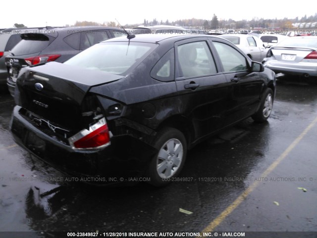 1FAHP34N18W113881 - 2008 FORD FOCUS S/SE BLACK photo 4