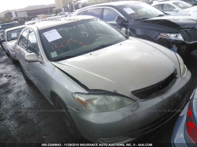 4T1BE32K02U055064 - 2002 TOYOTA CAMRY LE/XLE/SE GOLD photo 1