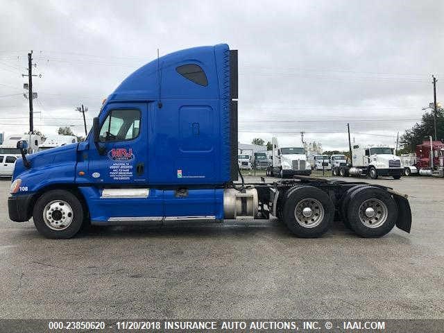 1FUJGLDR7CLBR3370 - 2012 FREIGHTLINER CASCADIA 125  Unknown photo 2