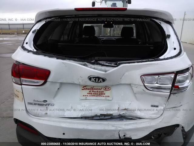 5XYPG4A30GG010302 - 2016 KIA SORENTO LX/L WHITE photo 6