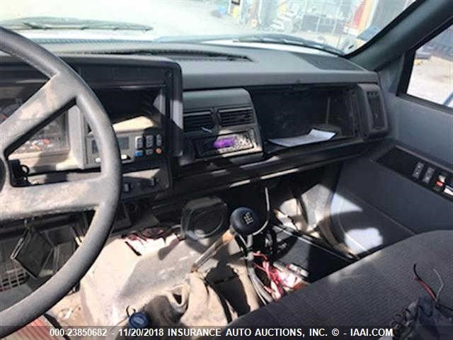 1GBJ6H1CXXJ105678 - 1999 CHEVROLET C-SERIES C6H042 未知 照片 8