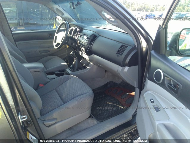 5TFUU4EN7BX005689 - 2011 TOYOTA TACOMA ACCESS CAB ნაცრისფერი ფოტო 5