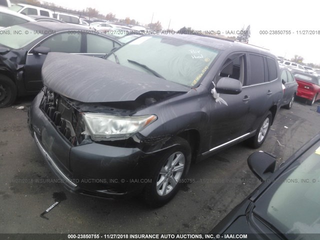 5TDZK3EHXCS087330 - 2012 TOYOTA HIGHLANDER SE GRAY photo 2