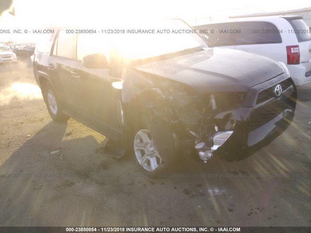 JTEBU5JRXJ5534128 - 2018 TOYOTA 4RUNNER SR5 PREM/LTDL/TRAIL/TRD Czarny zdjęcie 1