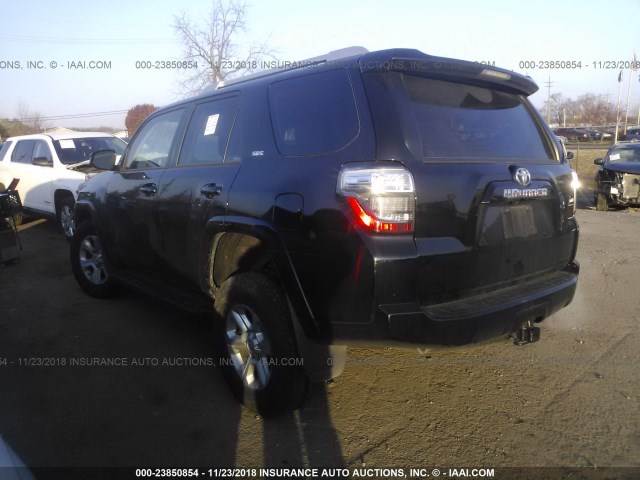 JTEBU5JRXJ5534128 - 2018 TOYOTA 4RUNNER SR5 PREM/LTDL/TRAIL/TRD Czarny zdjęcie 3