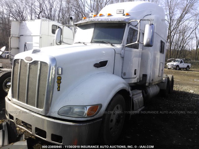 1XPHD49X7BD125022 - 2011 PETERBILT 386 WHITE photo 2