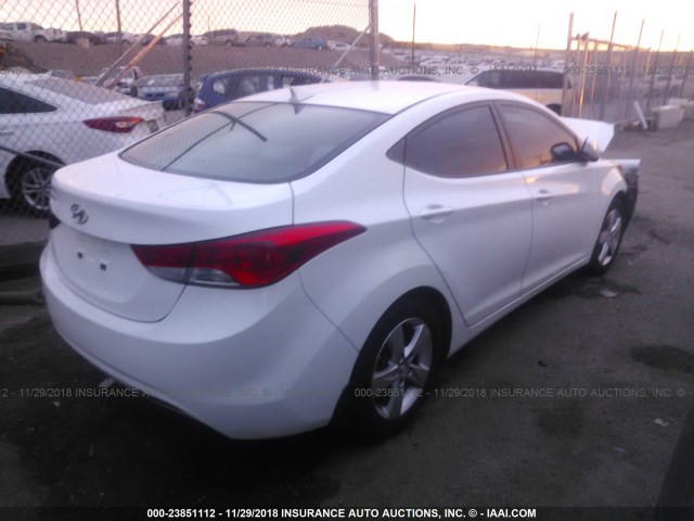 5NPDH4AE8DH433537 - 2013 HYUNDAI ELANTRA GLS/LIMITED WHITE photo 4