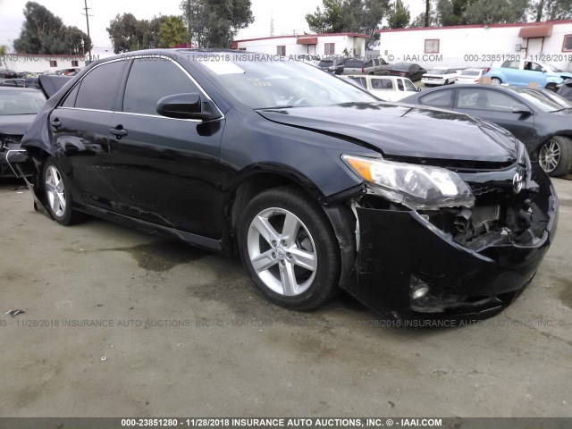 4T1BF1FK2DU213659 - 2013 TOYOTA CAMRY L/SE/LE/XLE Qara foto 1