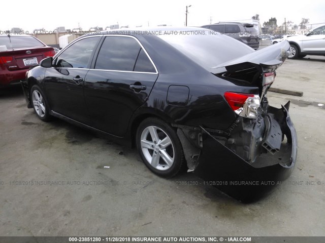4T1BF1FK2DU213659 - 2013 TOYOTA CAMRY L/SE/LE/XLE Qara foto 3