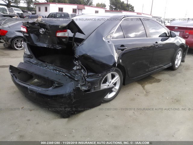 4T1BF1FK2DU213659 - 2013 TOYOTA CAMRY L/SE/LE/XLE Qara foto 4