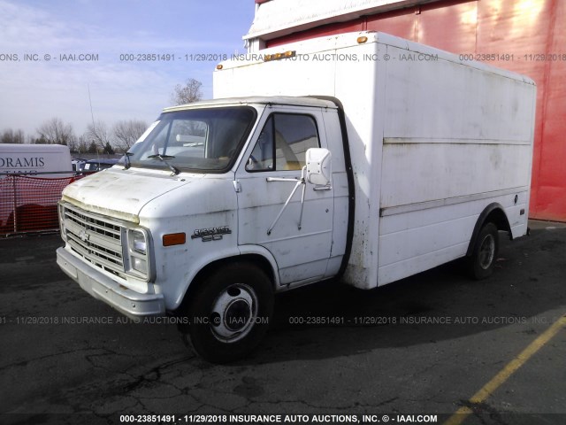 2GCHG31K0K4153788 - 1989 CHEVROLET G30 WHITE photo 2